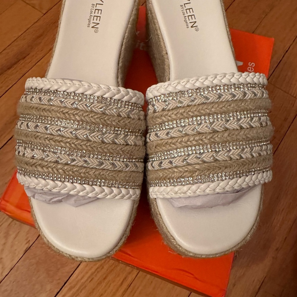 NIB White Platform Sandal
